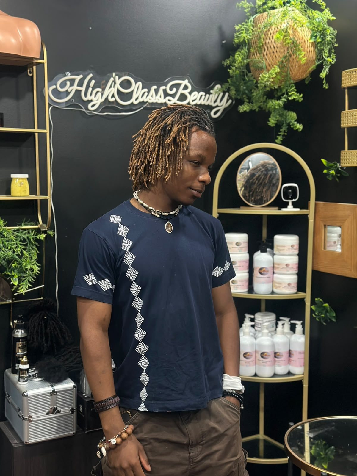 Coiffure courte réalisée chez HighClassBeauty