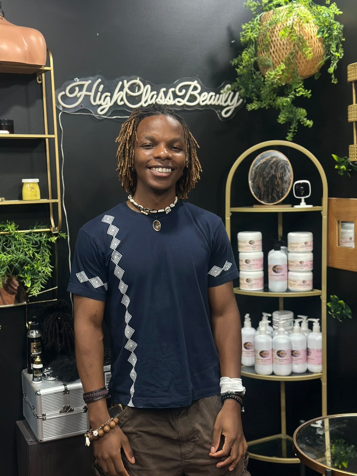 Cliente de HighClassBeauty avec des twists soignées