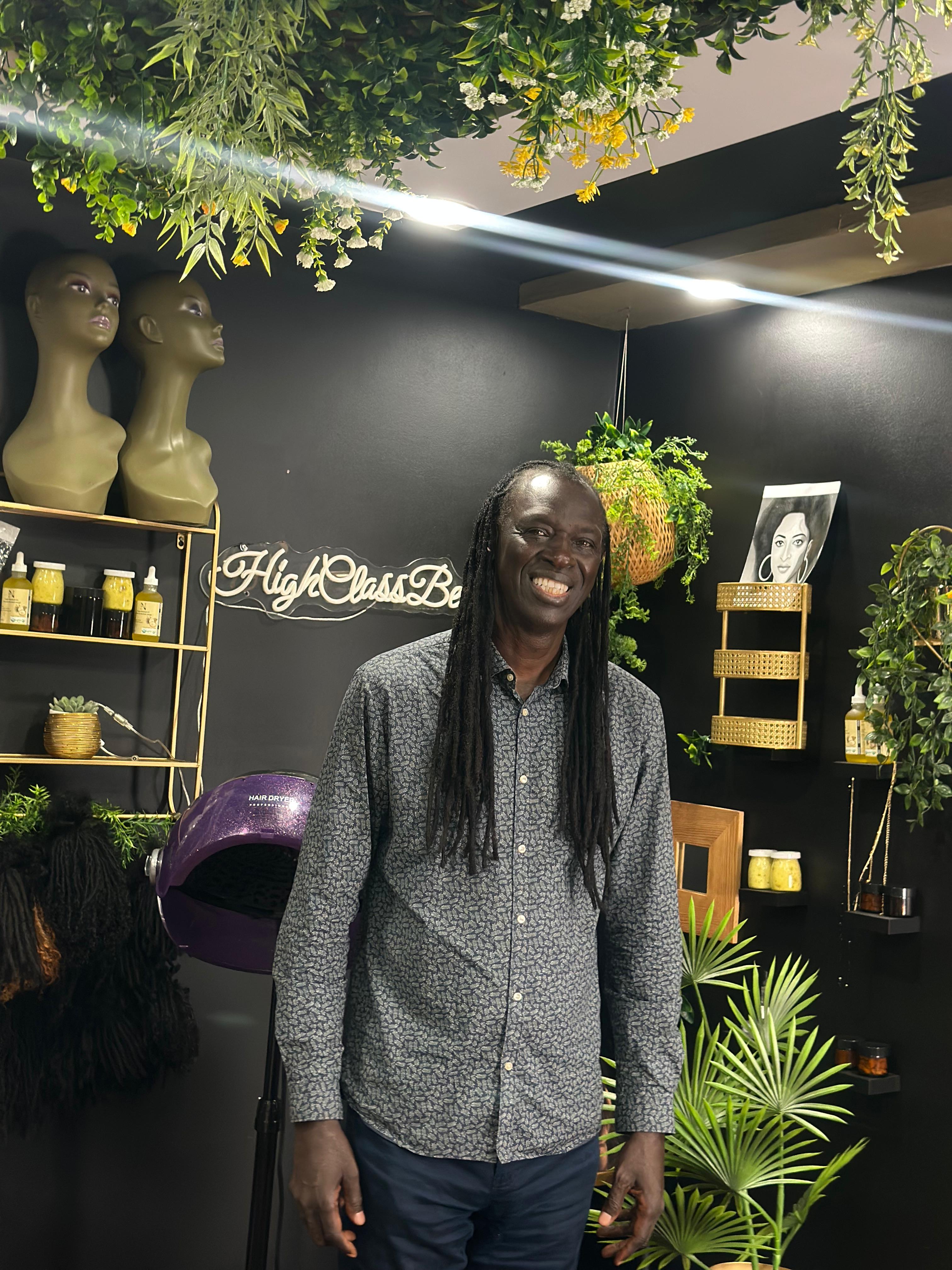 Locks longues naturelles chez HighClassBeauty